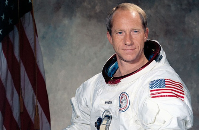819pxAl Worden Apollo 15 CMP